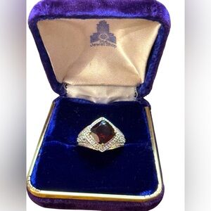 Elegant Sterling Silver 925 Garnet Ring fancy Red Gemstone